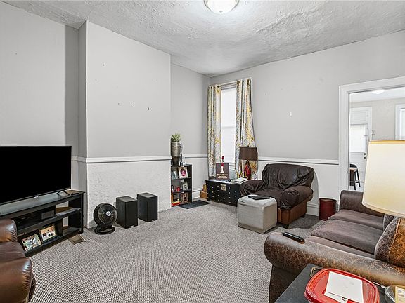 5th image of 6723 Greenwood St