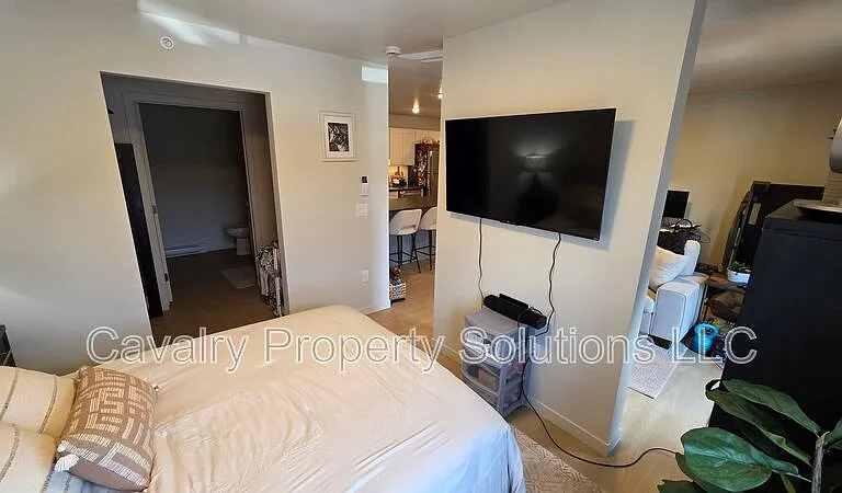 1221 Commonwealth Ave #207 — Photo 2