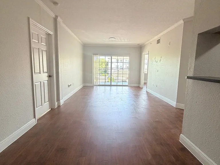 City Center Apartments — Photo 26