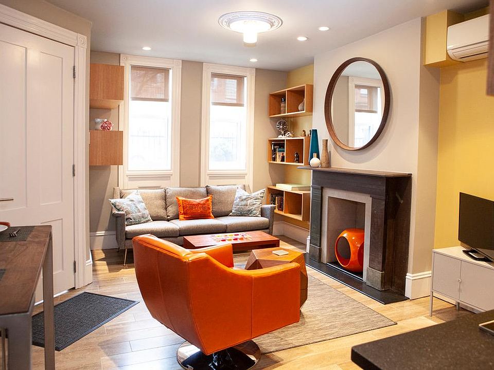 Living Room-Kitchen Combo
