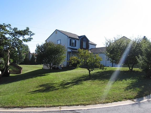 5th image of 1703 Marsha Ln