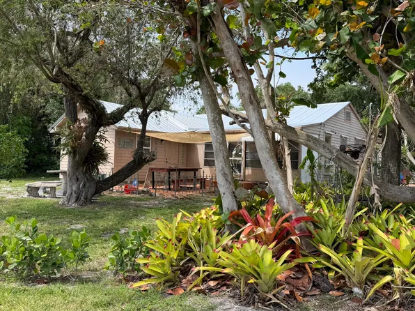 2509 N Old Dixie Highway, Fort Pierce, FL 34946
