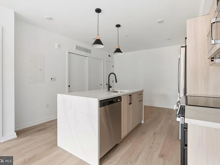 208 Vine St #2A — Photo 6