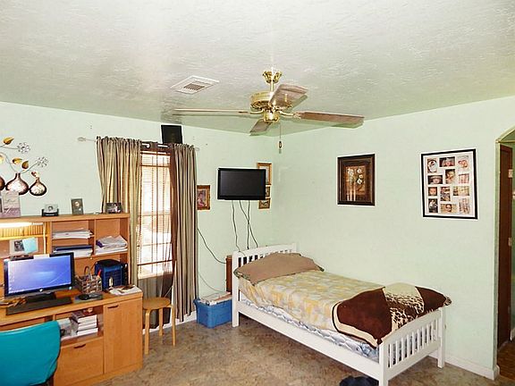 4th image of 1711 10th St