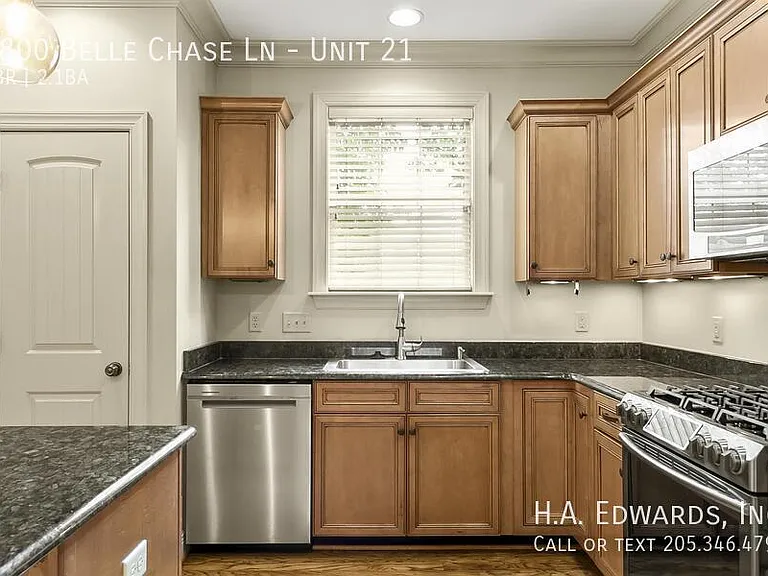 2800 Belle Chase Ln #21 — Photo 4