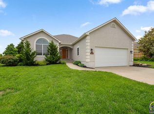 1800 Castle Pine Ct, Lawrence, KS 66047