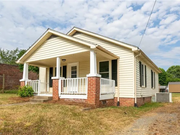 806 Norman St, Browns Summit, NC 27320