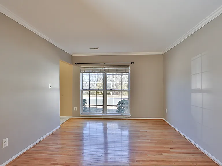 17259 Larkin Dr — Photo 9