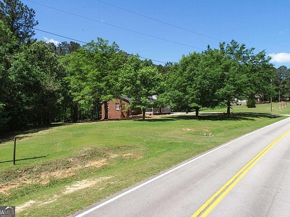 4th image of 1880 Holman Rd