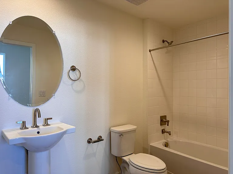 760 Josephine Way — Photo 10