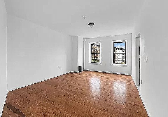 2nd image of 620 W 172nd St #2EE