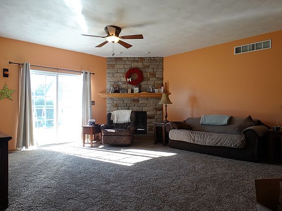 5th image of 10400 Midway Dr