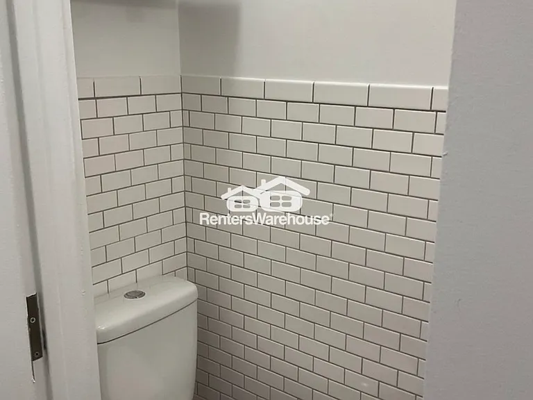 951 Hollywood St #D — Photo 9