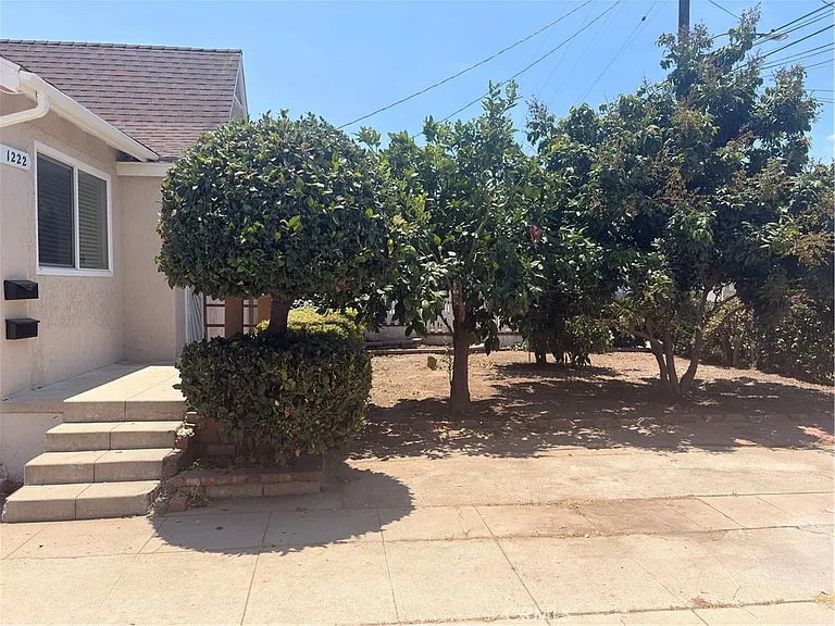 1222 S Gladys Ave #A — Photo 5