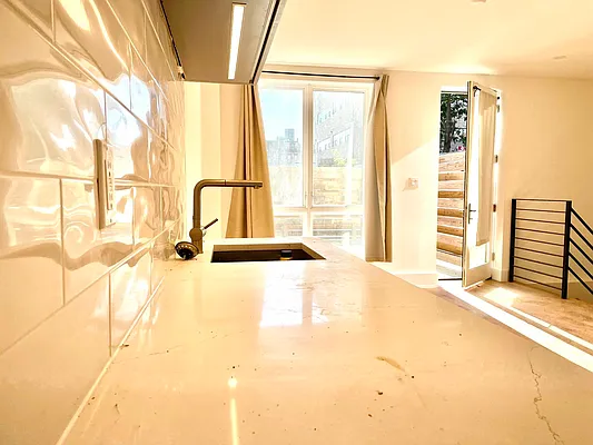 Rented by Pear NYC LLC | media 28