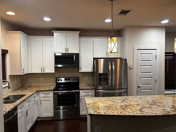 3rd image of 2854 Moncayo Dr