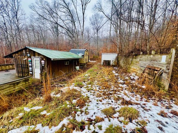 324 Vannoy Rd, Tazewell, TN 37879