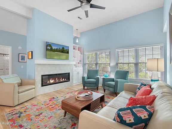 4th image of 722 Sloop Pointe Lane