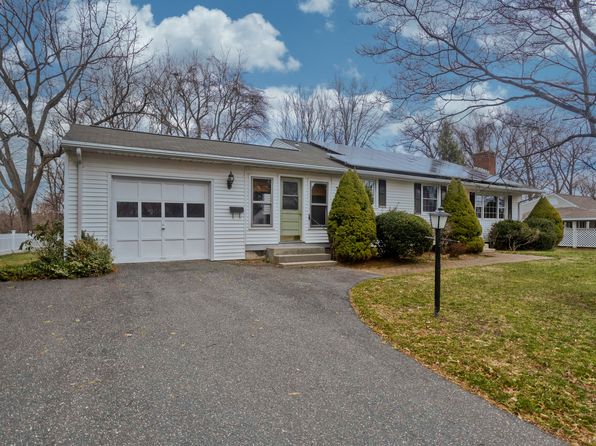 65 Meadow St, Agawam, MA 01001
