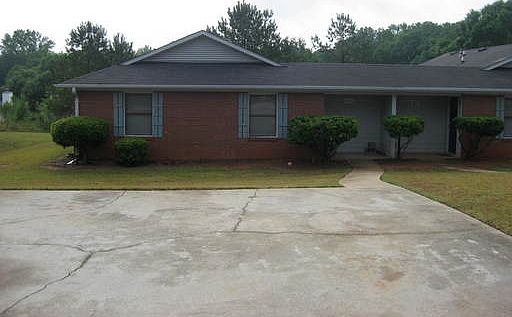 2nd image of 1849 Riverchase Cir NE