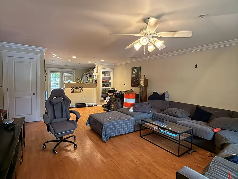 1035 Barnett Shoals Rd #411 — Photo 2