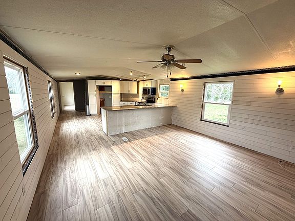 4th image of 631 Allen Bridge Rd