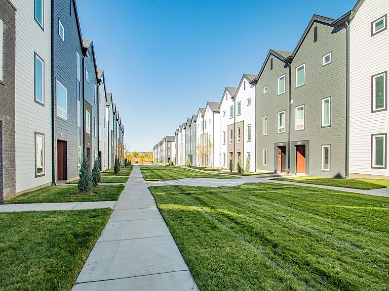 Deer Creek Townhomes — Photo 16