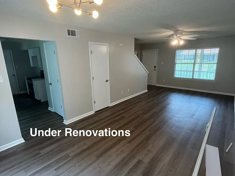 7322 Albert St — Photo 3