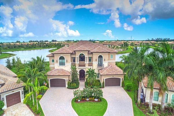 Home For Sale In The Bridges