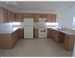 4th image of 2749 Barclay Ln