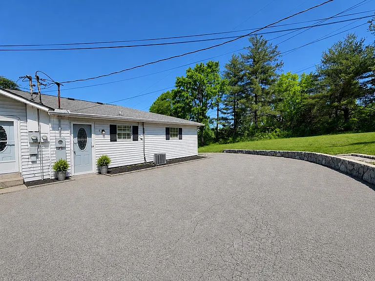 302 Dobbins Pike #A — Photo 9