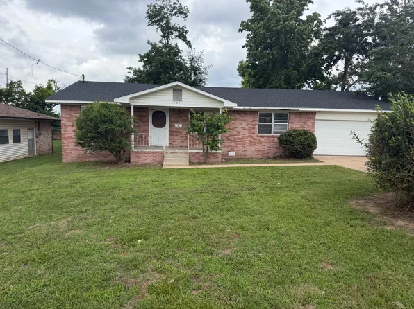 904 NW 11th St, Bentonville, AR 72712