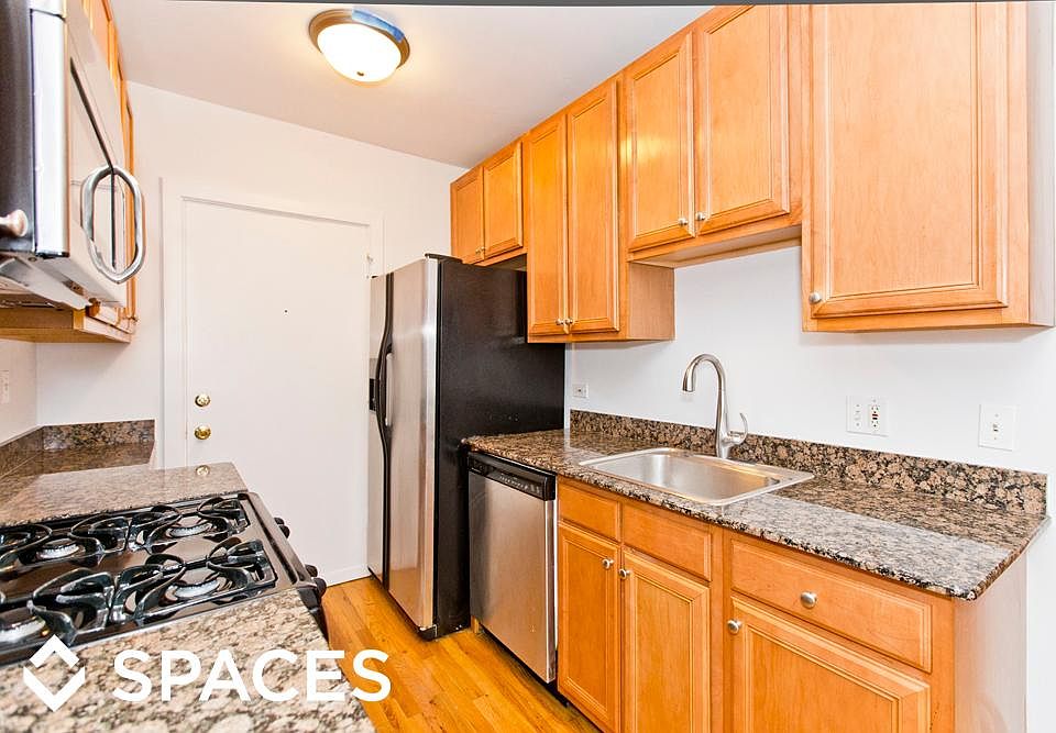 1st image of 921 W Sunnyside Ave #Threes