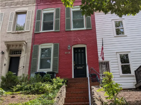 912 15th St SE, Washington, DC 20003