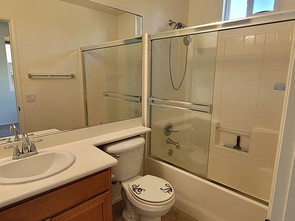 4th image of 822 Belleza Dr