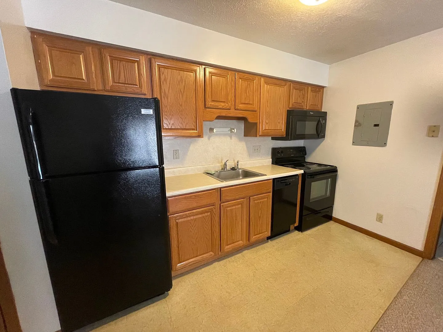 Parkview Apartments — Photo 3