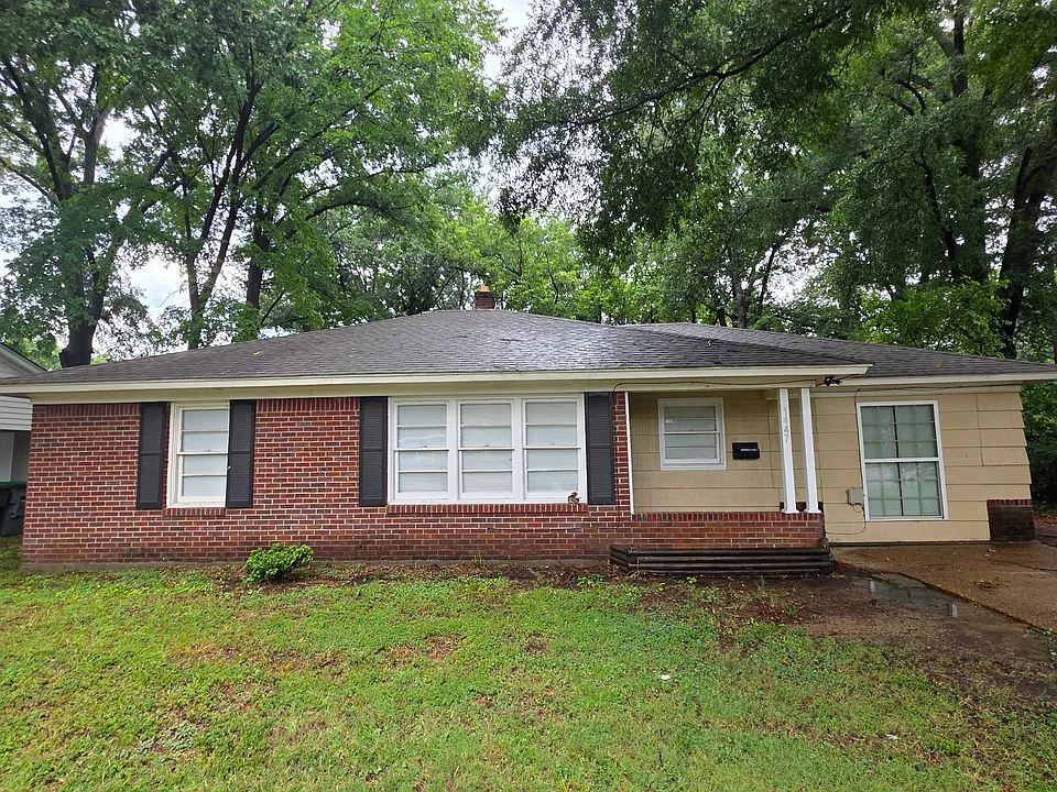 1447 Colonial Rd