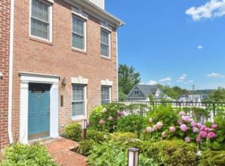 2266 S Garfield St #6, Arlington, VA