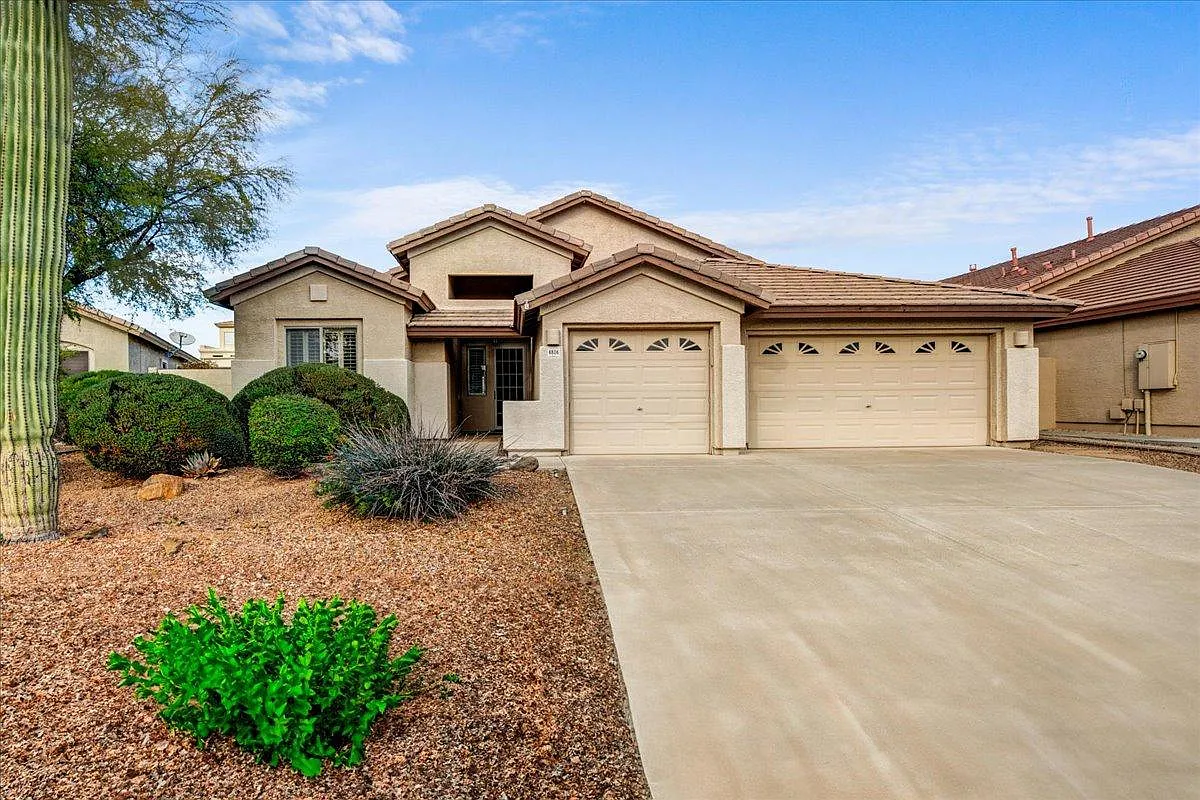 E Kirkland Rd, Phoenix — Photo 1