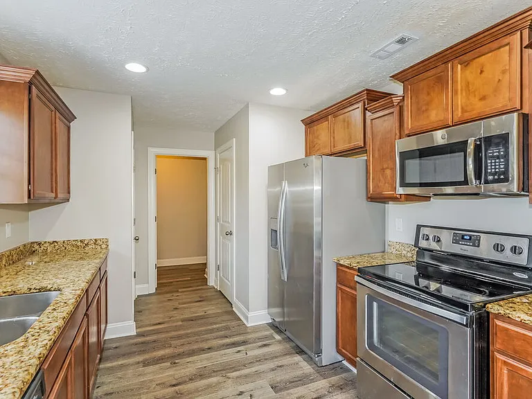 1020 Tammy Sue Ln — Photo 9