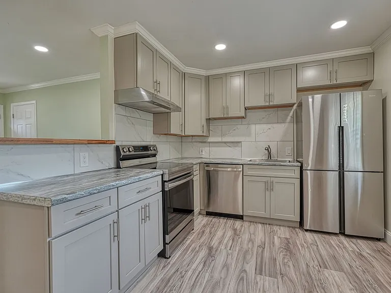 311 Pioneer Pl — Photo 14
