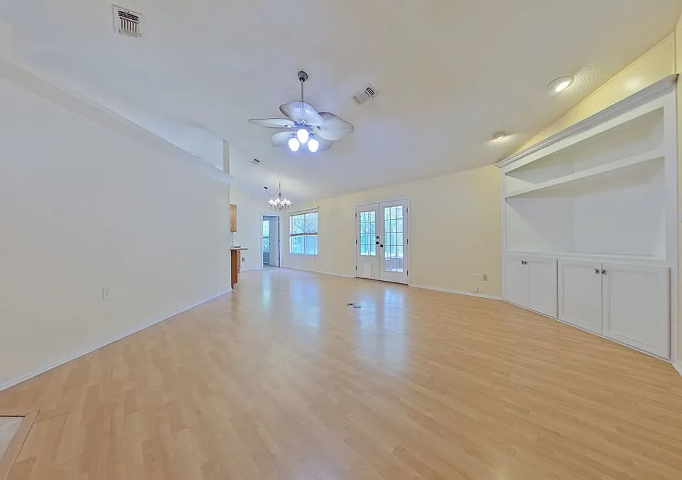 3341 Marion Oaks Way