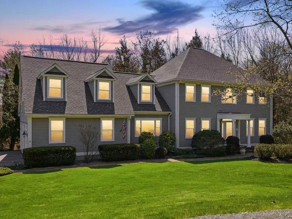 43 Bassett Lane, Newfields, NH 03856