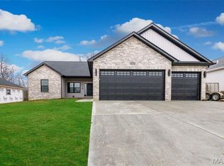 10710 Trenton Ln, Foristell, MO 63348