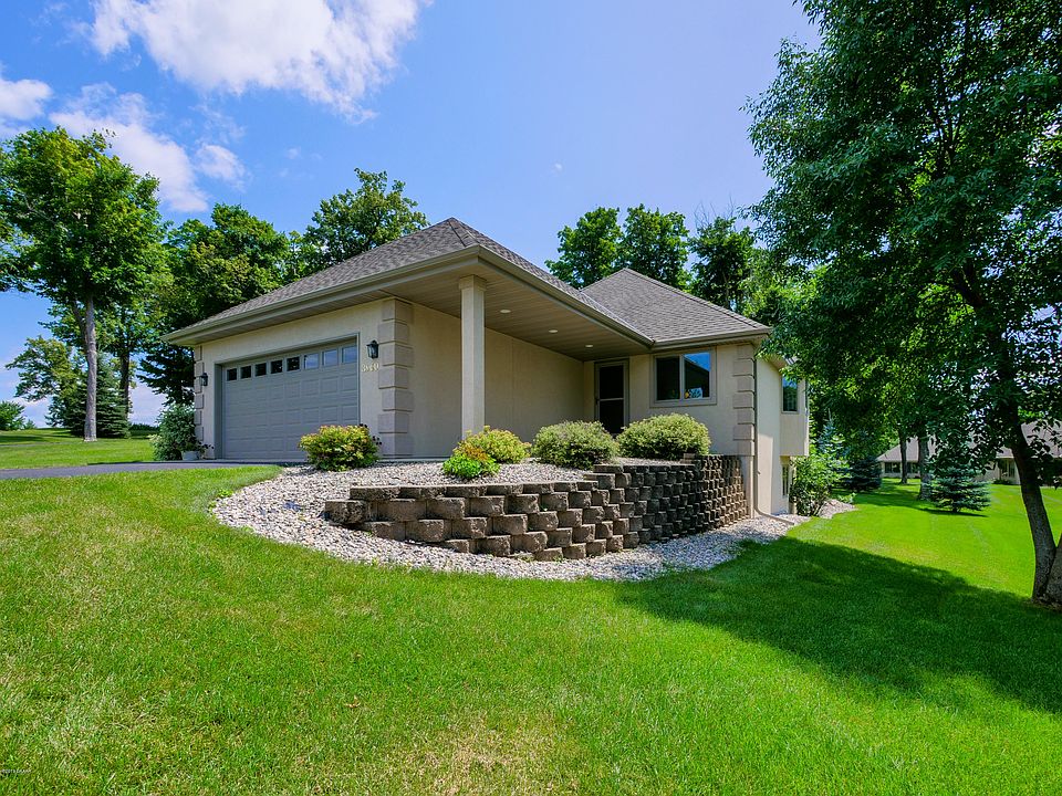 1st image of 3960 Geneva Golf Club Dr NE
