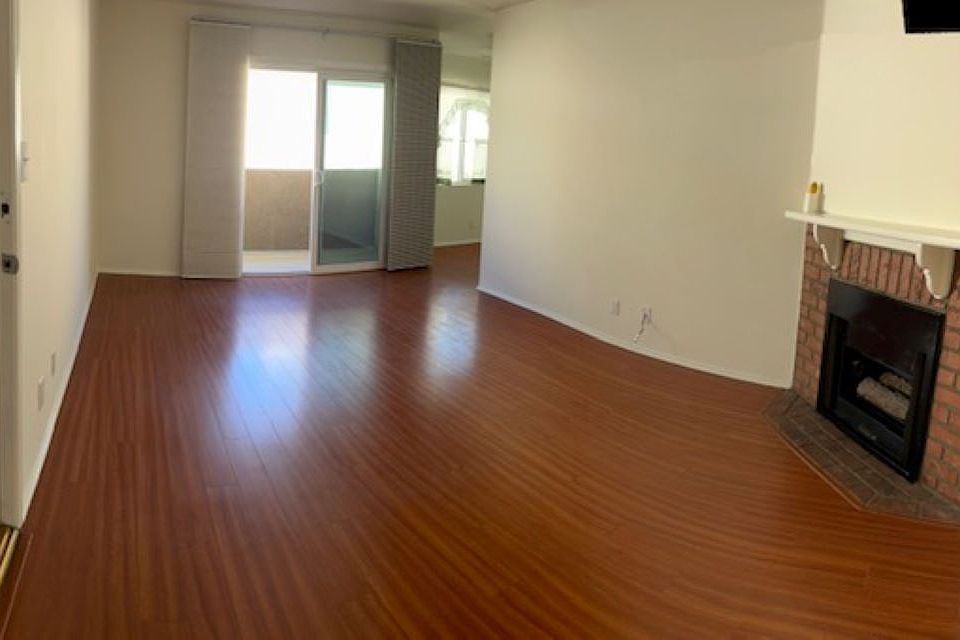 Living Room Panoramic View