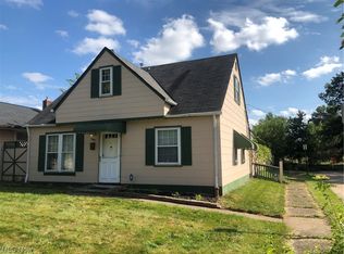 18421 Homeway Rd, Cleveland, OH 44135