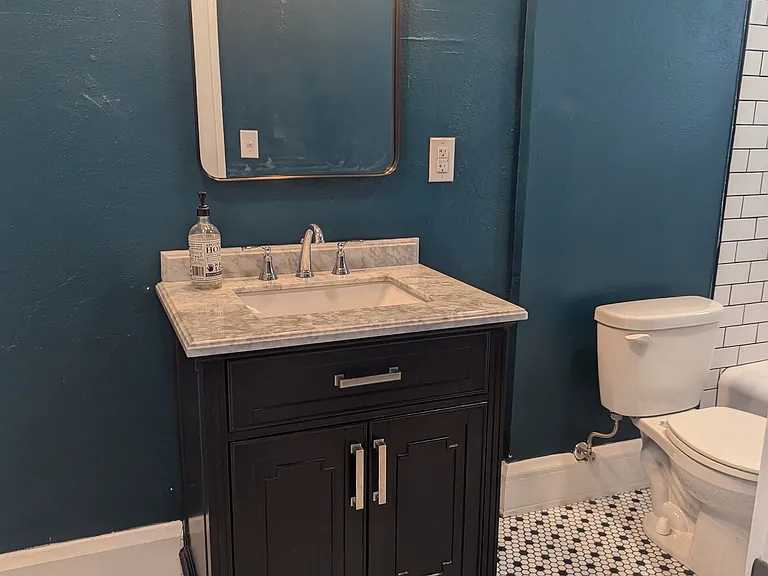 2720 W Sylvania Ave #4 — Photo 5