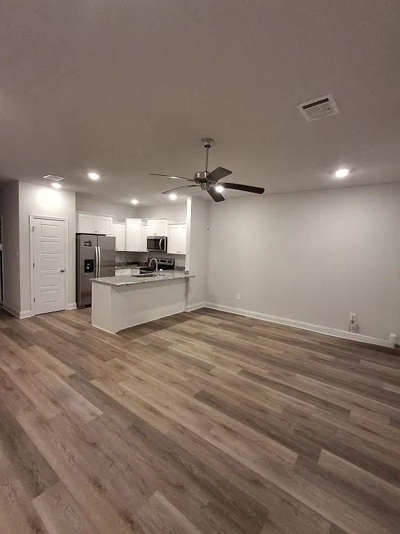 12318 Sinclaire Dr — Photo 4