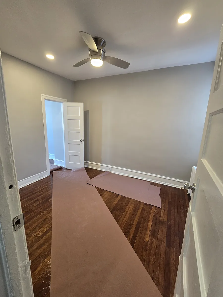 Building Photo - 535 S 55th St #2